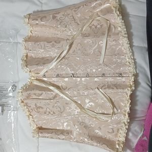 a corset top (beige)